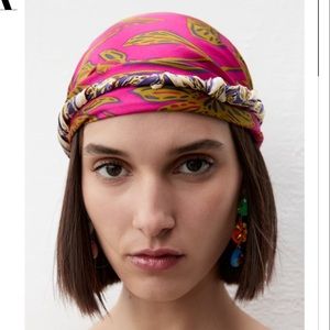 Zara Woman’s Scarf